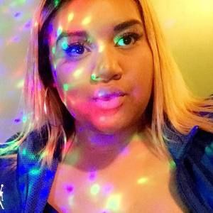 Meet your Posher, Marissa